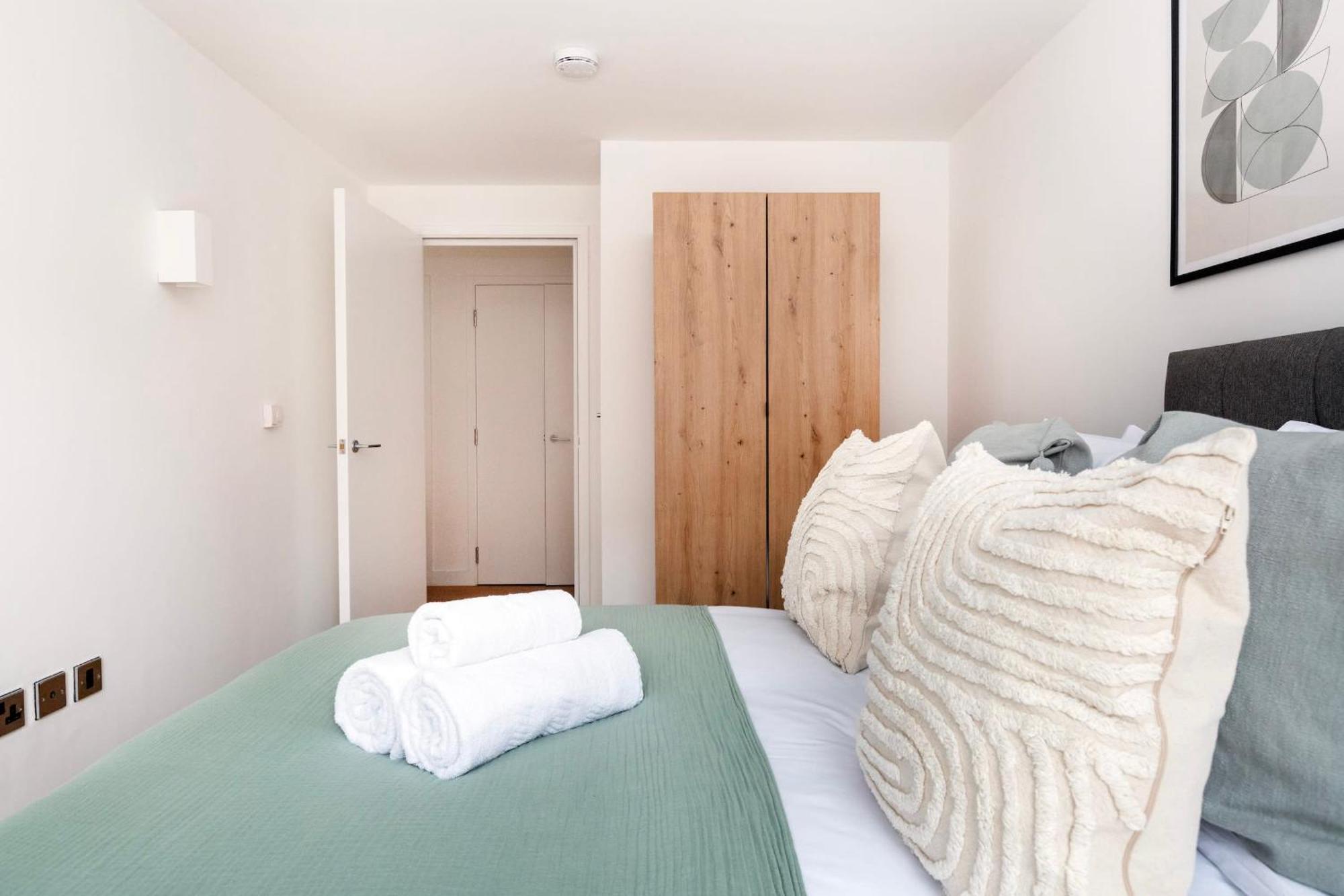 Fitzrovia & Soho - 2Br With Balcony - Cityapartmentstay London Luaran gambar