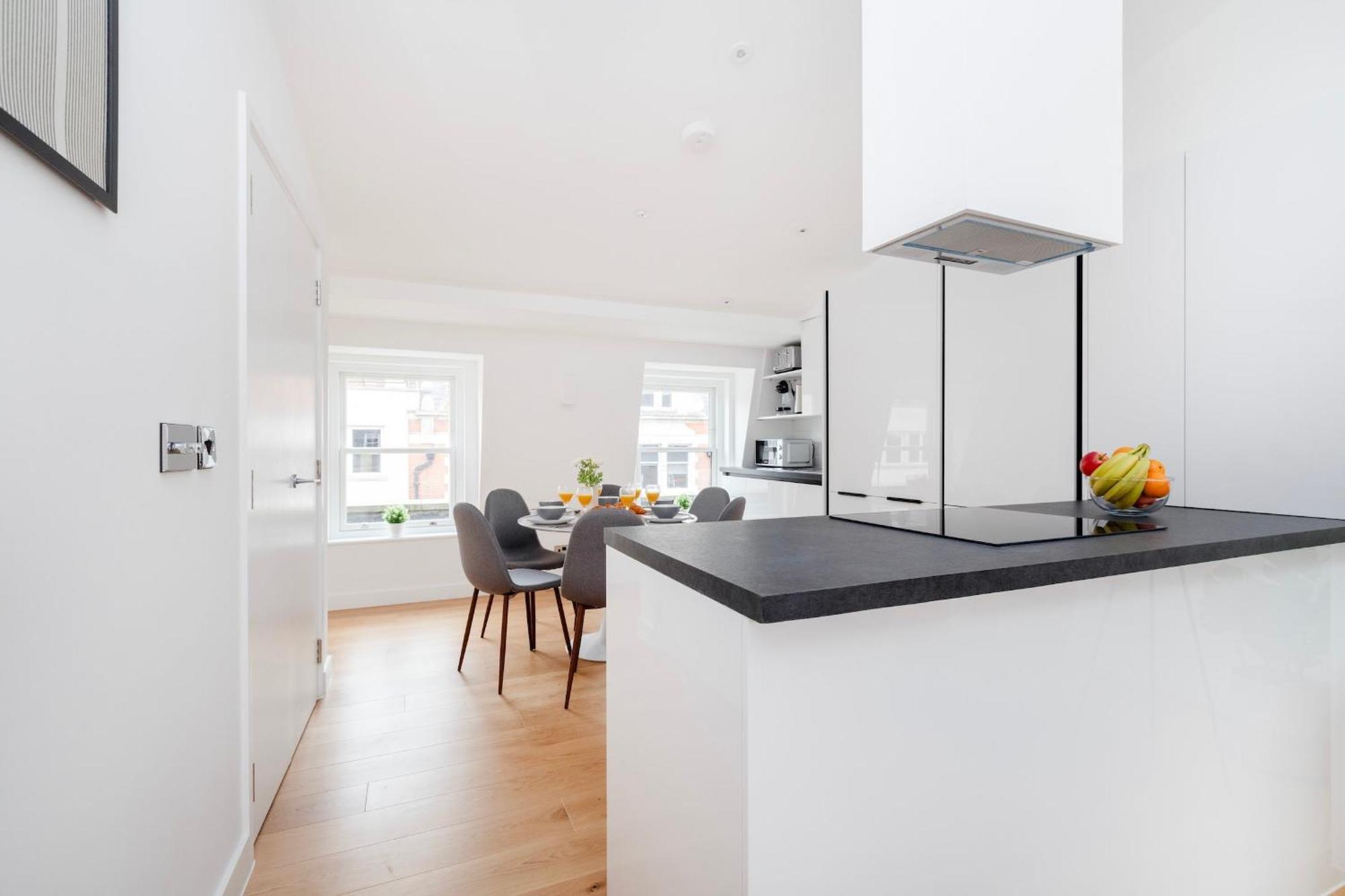 Fitzrovia & Soho - 2Br With Balcony - Cityapartmentstay London Luaran gambar