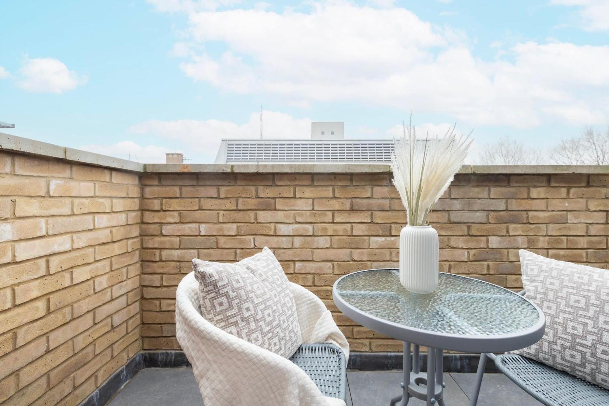 Fitzrovia & Soho - 2Br With Balcony - Cityapartmentstay London Luaran gambar